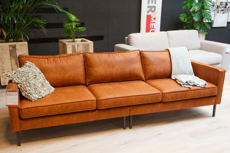 Bankstel serie Oxana